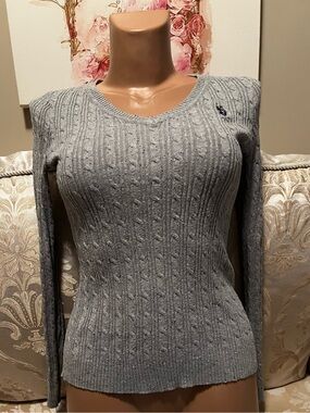 Ralph Lauren Gray Ribbed Fitted V-Neck Sweater with Navy Polo Logo
